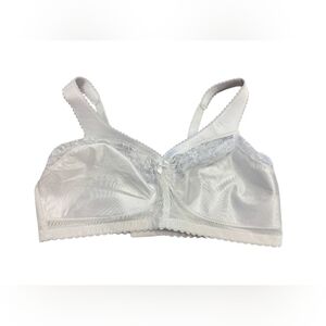 Glamorise Bra White Soft Shell Size 44DD EUC